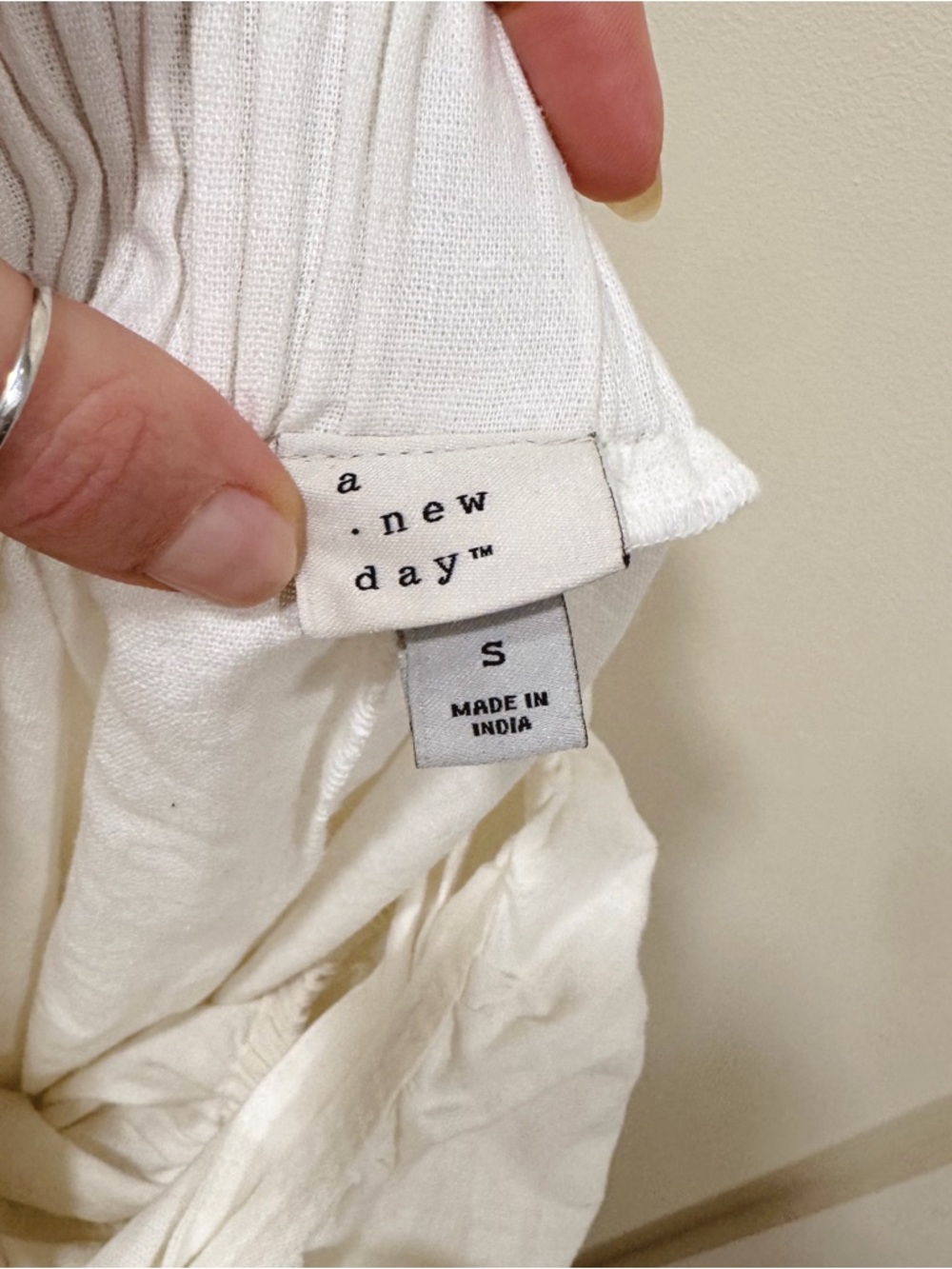 White Linen Maxi Dress with Side Cutouts - Picture 6 of 6
